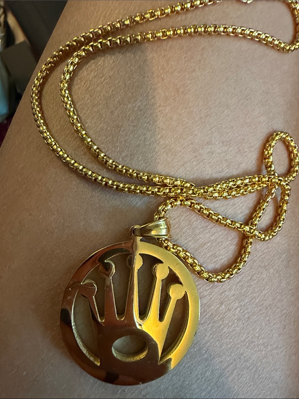 Gold-Tone Women's Crown Pendant Necklace - Elegant Statement Jewelry